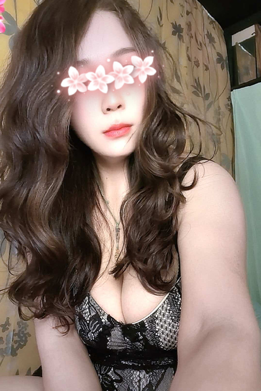 4302女孩.jpg